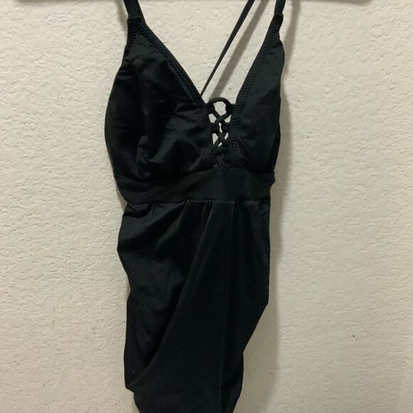 A Pea in the Pod Black Lace Up Detail One Piece Maternity Swimsuit Size Small - Picture 4 of 9
